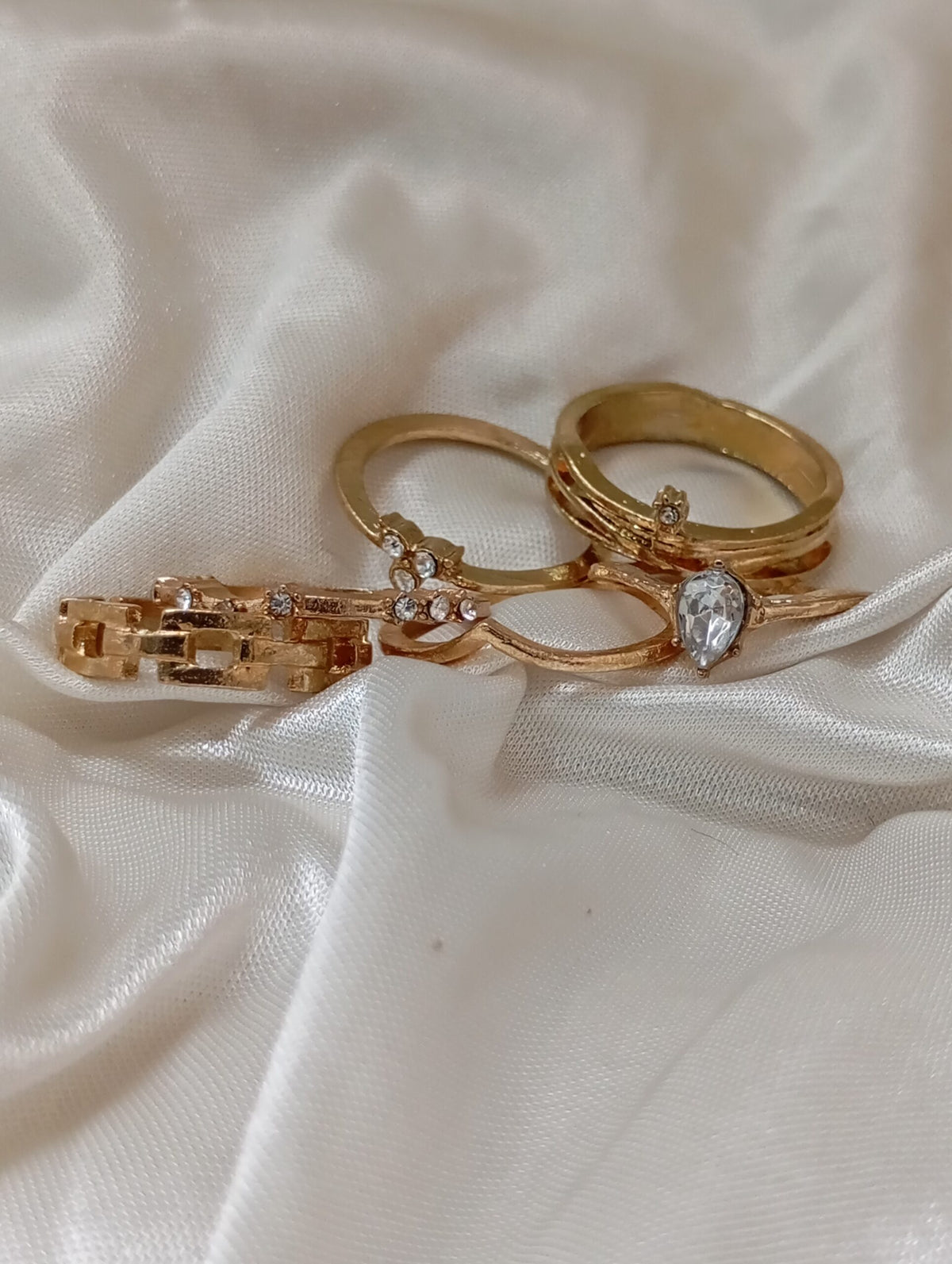 Gold Ring Collection – Elegant Styles for Every Occasion