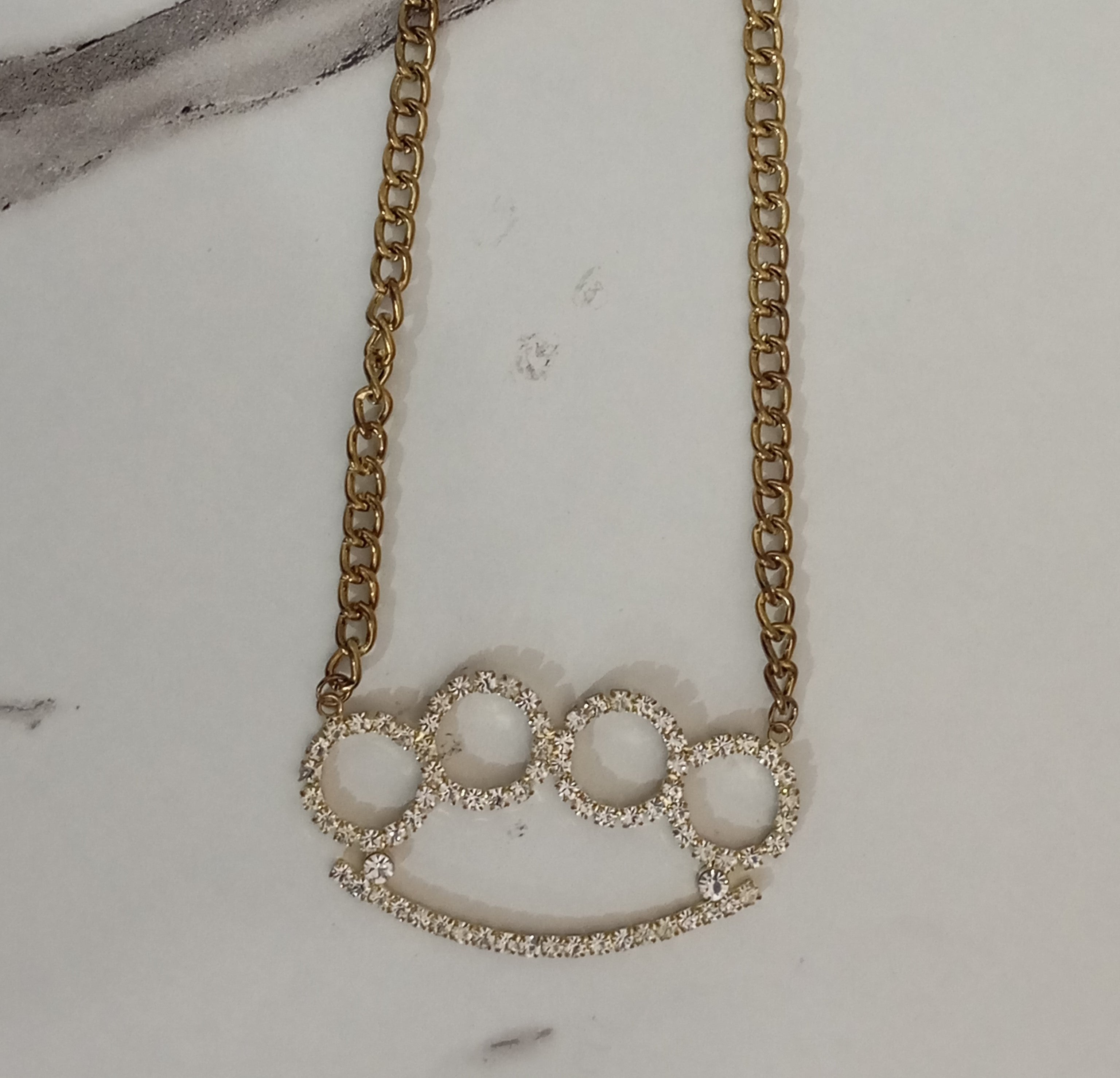 Golden Necklace – Timeless Elegance in Every Detail