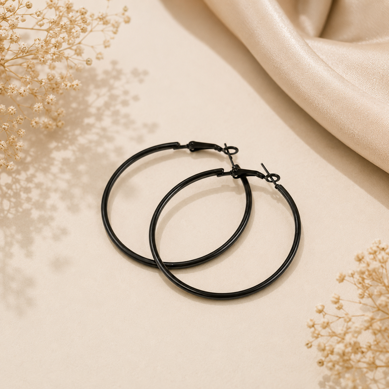 Small Circle Design Earrings – Minimalist & Elegant