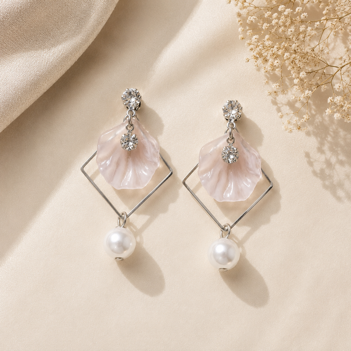 Pearl Earrings – Classic Beauty with Timeless Charm