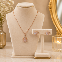 Heart Shaped Necklace Set – Love in Every Detail (Golden)