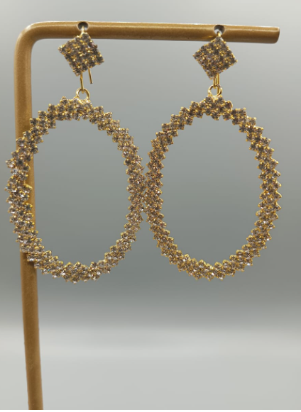 Round Design Earrings – Simple & Elegant Style