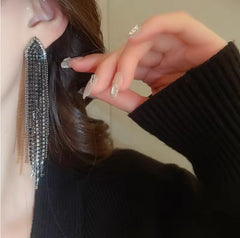 Drop Long Earrings – Elegant & Timeless Style