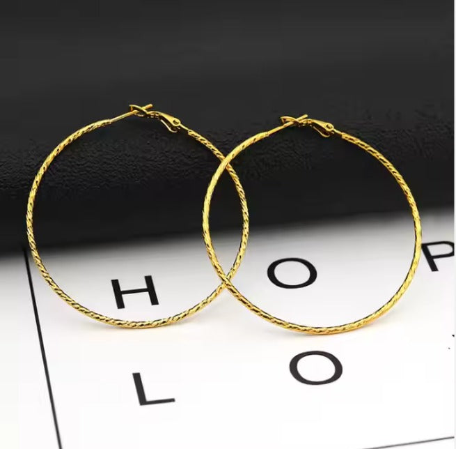 Large Circle Design Earrings – Bold & Stylish Statement