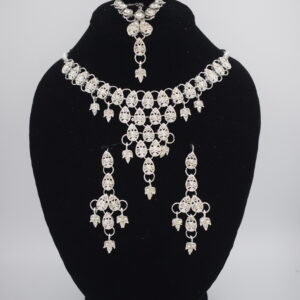 Praxis Choker Set N+E Wide Drop Design-White