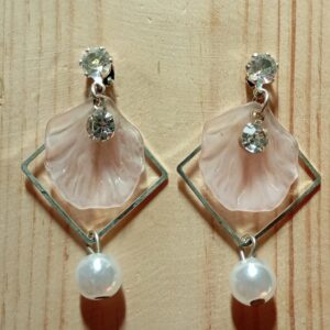 Earring Pearl Design